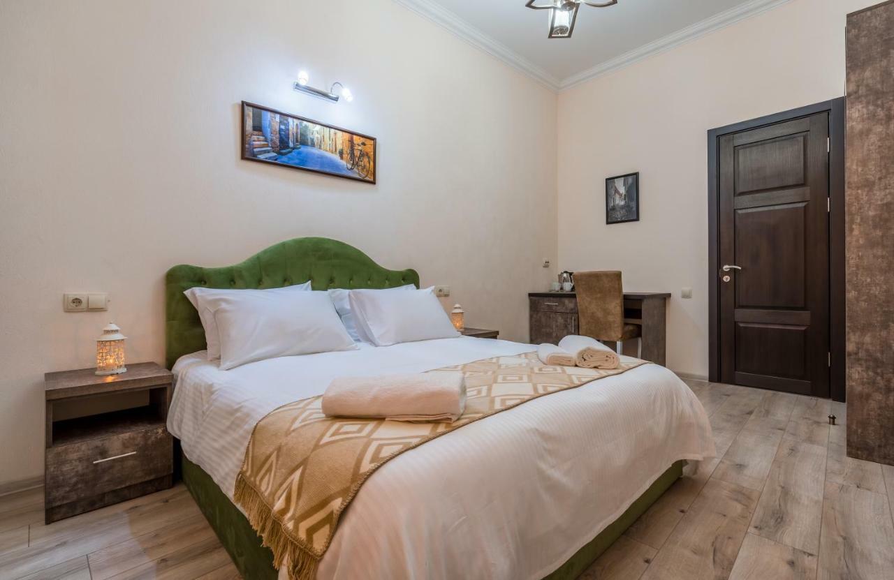 Golden Light Hotel Tbilissi Extérieur photo